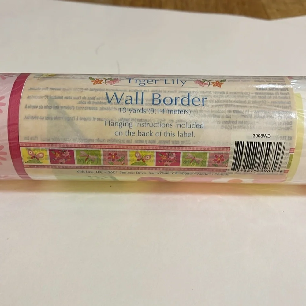Tiger Lilly wall border. 10 yards